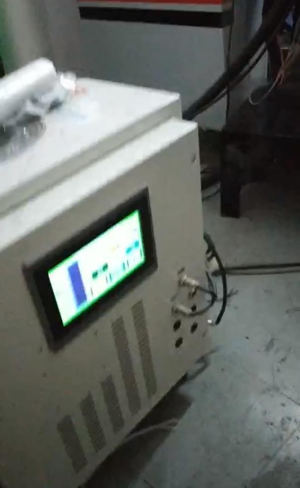 覆膜機(jī)加裝UV噴碼機(jī)
